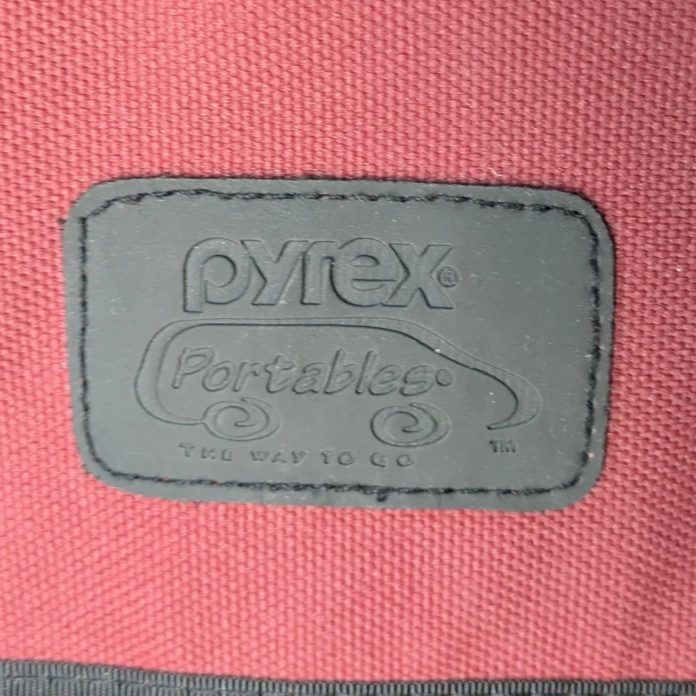 Pyrex portables insulated